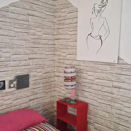 A Casa Di Delia - Stazione Fidene בית אירוח *